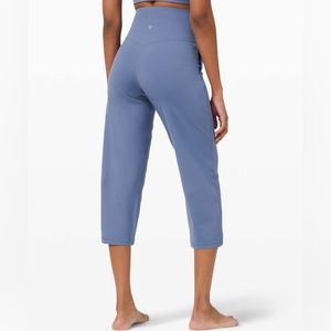 🍋 Lululemon Align Wide Leg Crop size 8